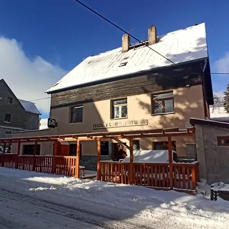 Penzion A Restaurace V Háji 3*