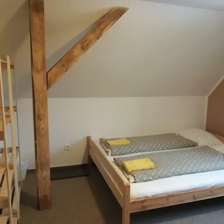 Pensión A Restaurace V Háji Loučná pod Klínovcem