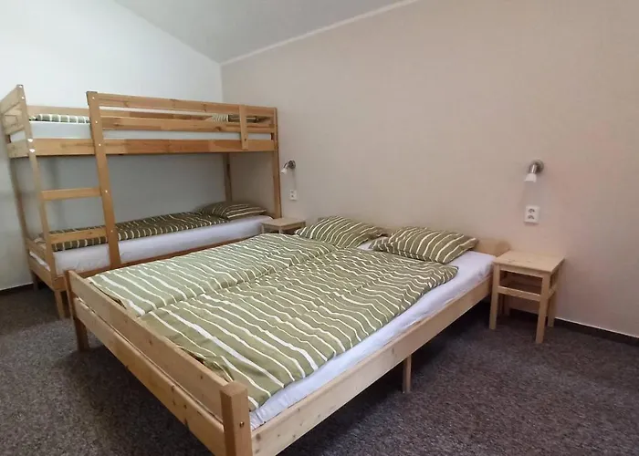 A Restaurace V Háji 3*