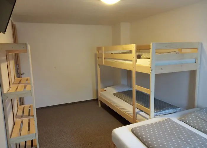 Pensión A Restaurace V Háji 3*